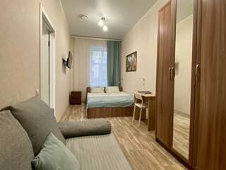 Гостиница Happy House Hostel Казань Стандартный семейный номер-1