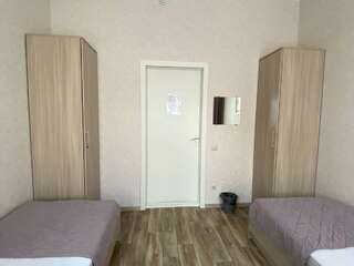 Гостиница Happy House Hostel Казань Односпальная кровать в общем номере для женщин-2